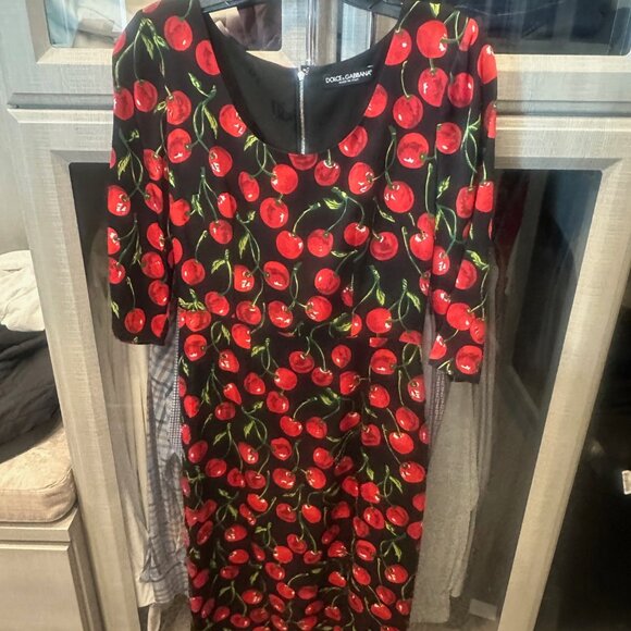 Dolce & Gabbana Cherry-print charmeuse calf-length dress NWT - Picture 9 of 11